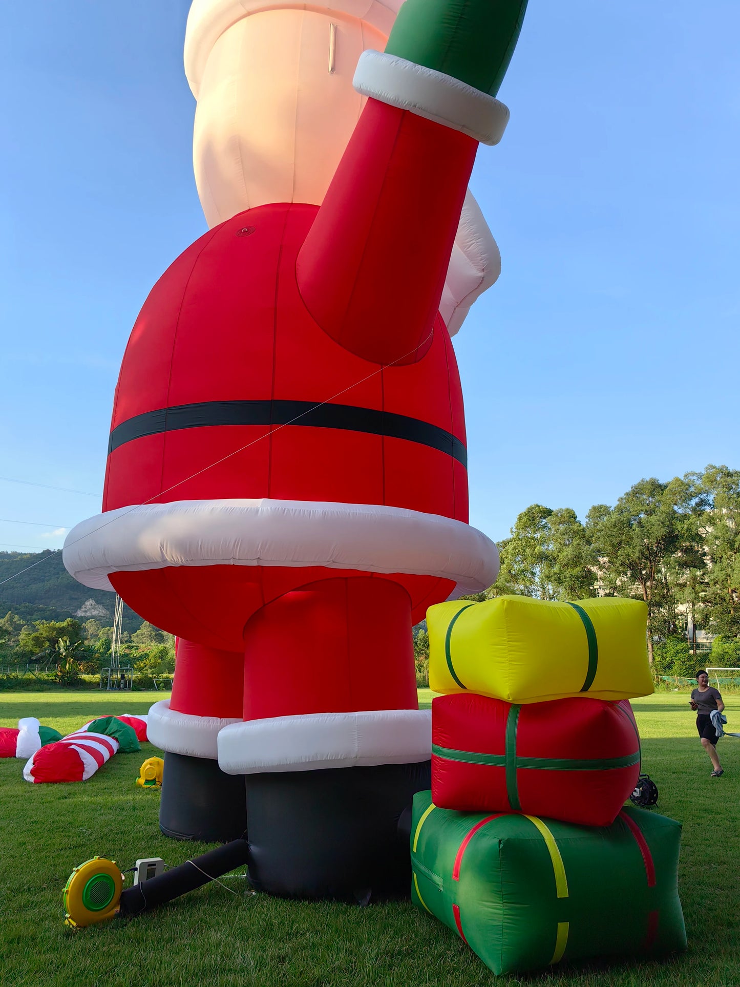 10m LED Christmas Inflatable Santa Claus With Cindy Cane Gift Boxes, Outdoor Blow Up Christmas Decoration Giant Inflatable