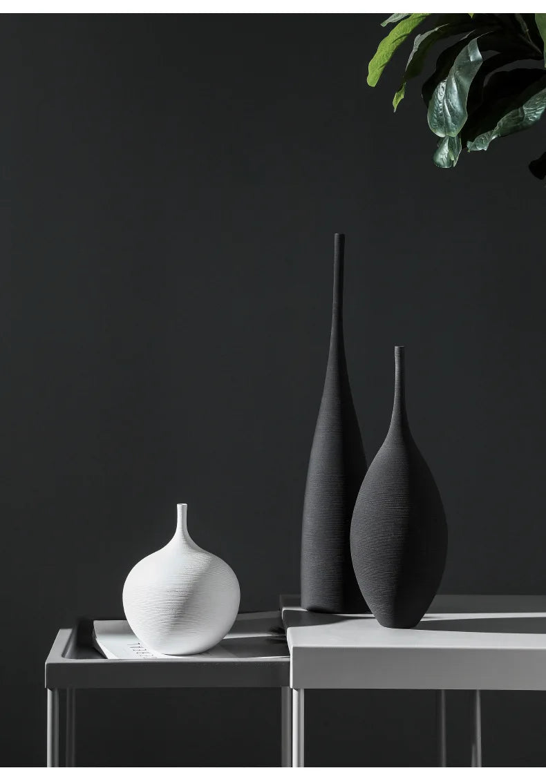 Minimalist Handmade Art Zen Vase Ceramic Decoration Living Room Model Home Decoration Black and White Art Vase Hand Drawing