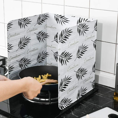 Kitchen Gas Stove Baffle Plate Aluminum Foil Oil Splash Protective Screen For Fried Vegetable Cooking Kichen Accessories