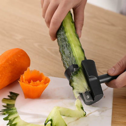 1PC Fruit and Vegetable Flower Cutter Multifunctional Cucumber and Carrot Carving Mold Kitchen Tool